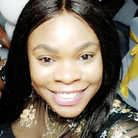 Meet your Posher, Naomi - Picture 1 of 1